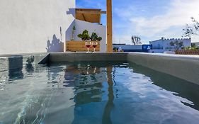 Athiri Luxury Suites